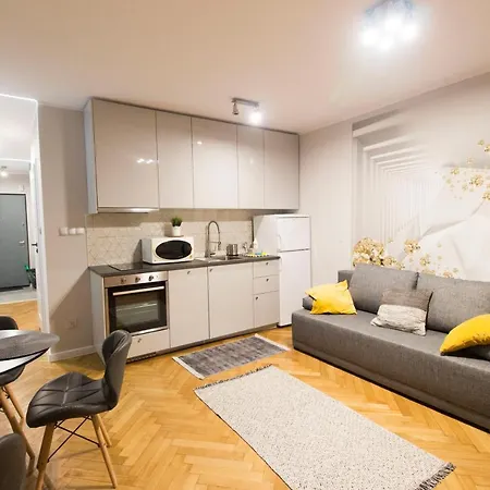 Happyestate Ul Wita Stwosza Old Town Apartment